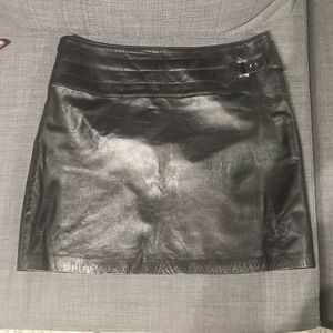 Cache Black Leather Mini- Skirt